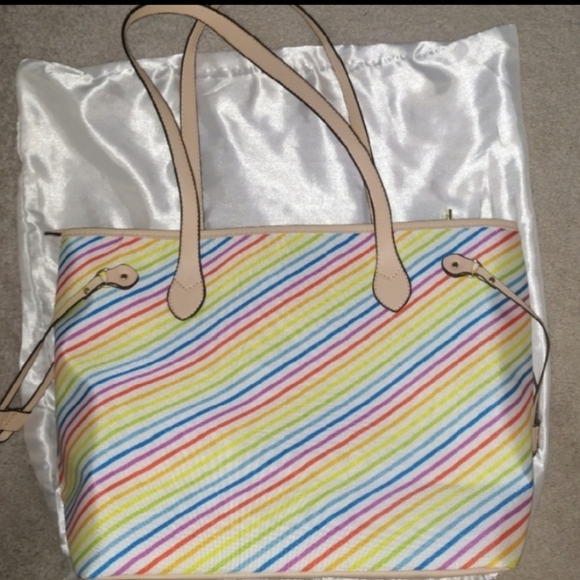 Handbags - *SOLD* 🌈 Rainbow purse/shoulder bag